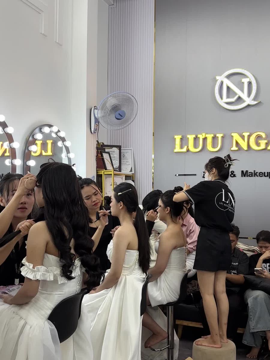 Toàn cảnh một buổi học tại Lưu Ngân Academy